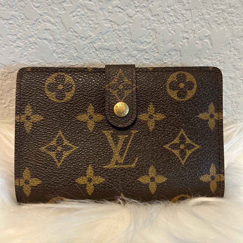 Louis Vuitton Brown Monogram Kisslock Wallet w/COA